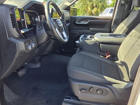 Certified 2026 GMC Sierra 1500 Elevation RWD image 9