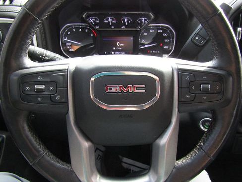 Used 2022 GMC Sierra 1500 SLE image 17