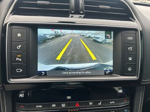 Used 2017 Jaguar F-PACE S image 25