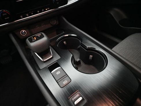 Used 2023 Nissan Rogue SV image 14