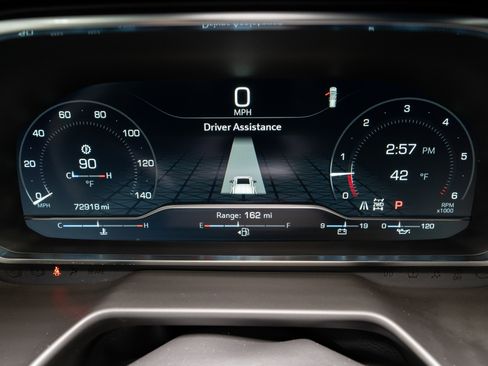 Used 2023 GMC Yukon SLT image 25