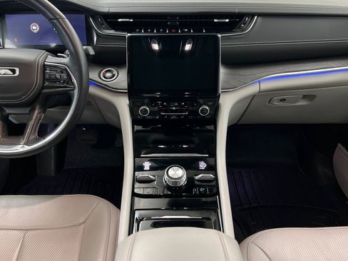 Used 2022 Jeep Grand Cherokee L Overland image 14