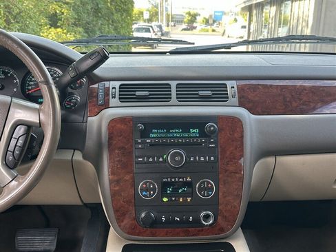 Used 2012 Chevrolet Suburban LT AWD/4WD image 14