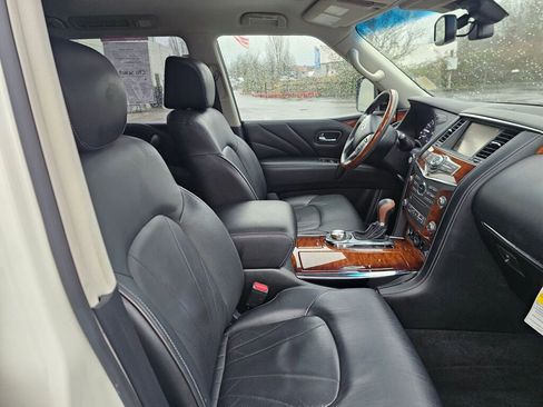 Used 2017 INFINITI QX80 4WD w/ Deluxe Technology Package image 12