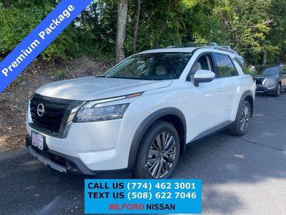 New 2025 Nissan Pathfinder SL