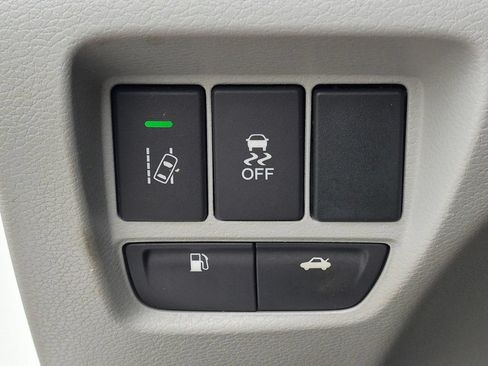 Used 2015 Acura TLX w/ Technology Package FWD image 16