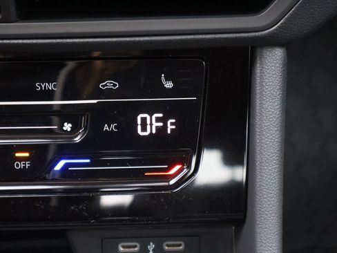 New 2026 Volkswagen Jetta SE image 28