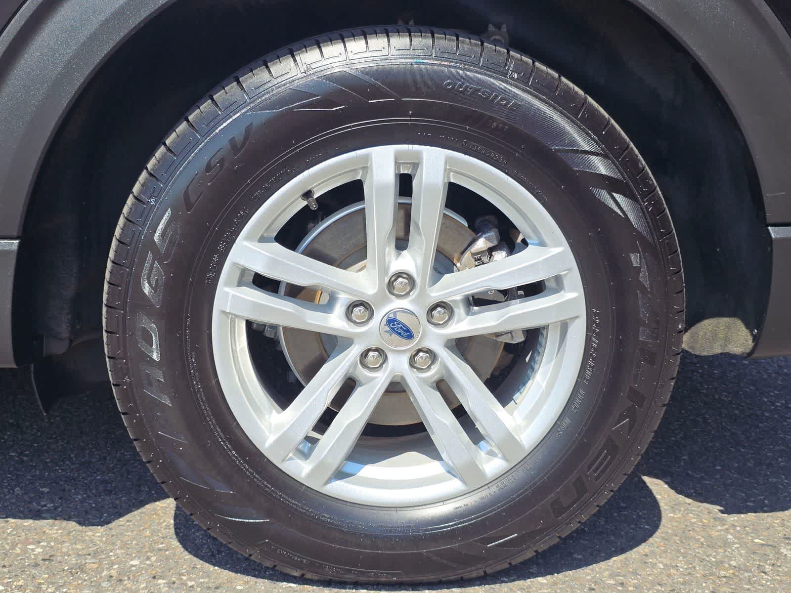 Used 2021 Ford Explorer XLT w/ Equipment Group 202A AWD/4WD image 8