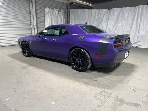 Used 2016 Dodge Challenger R/T Scat Pack RWD image 5