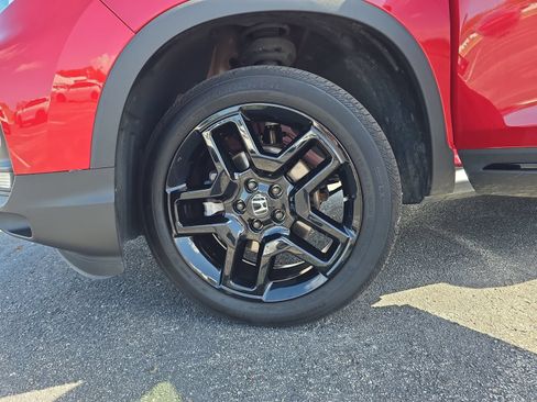Certified 2025 Honda Passport Black Edition image 29