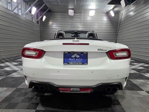 Used 2020 FIAT 124 Spider Abarth w/ Convenience Group image 9