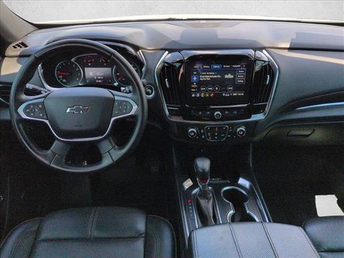 Used 2024 Chevrolet Traverse RS FWD image 24
