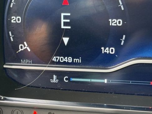 Used 2022 Chevrolet Tahoe RST w/ Sport Performance Package image 11