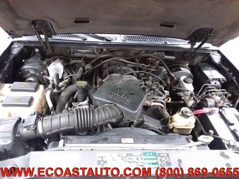 Used 2004 Ford Explorer Sport Trac Adrenalin image 9