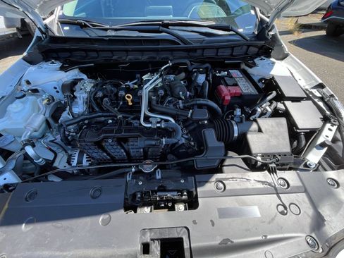 Used 2025 Nissan Altima 2.5 SV FWD image 28