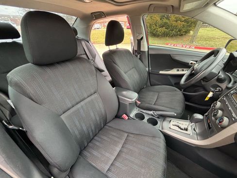 Used 2011 Toyota Corolla S image 16