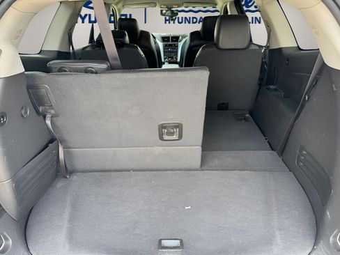 Used 2011 Chevrolet Traverse LT w/ Personal Connectivity Package AWD/4WD image 12
