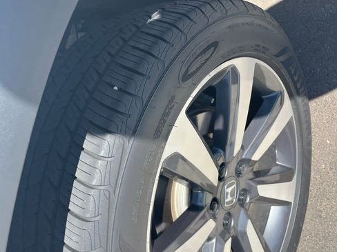 Used 2023 Honda Pilot Elite image 8