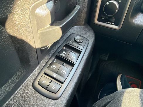 Used 2017 RAM 2500 Tradesman w/ Chrome Appearance Group AWD/4WD image 15