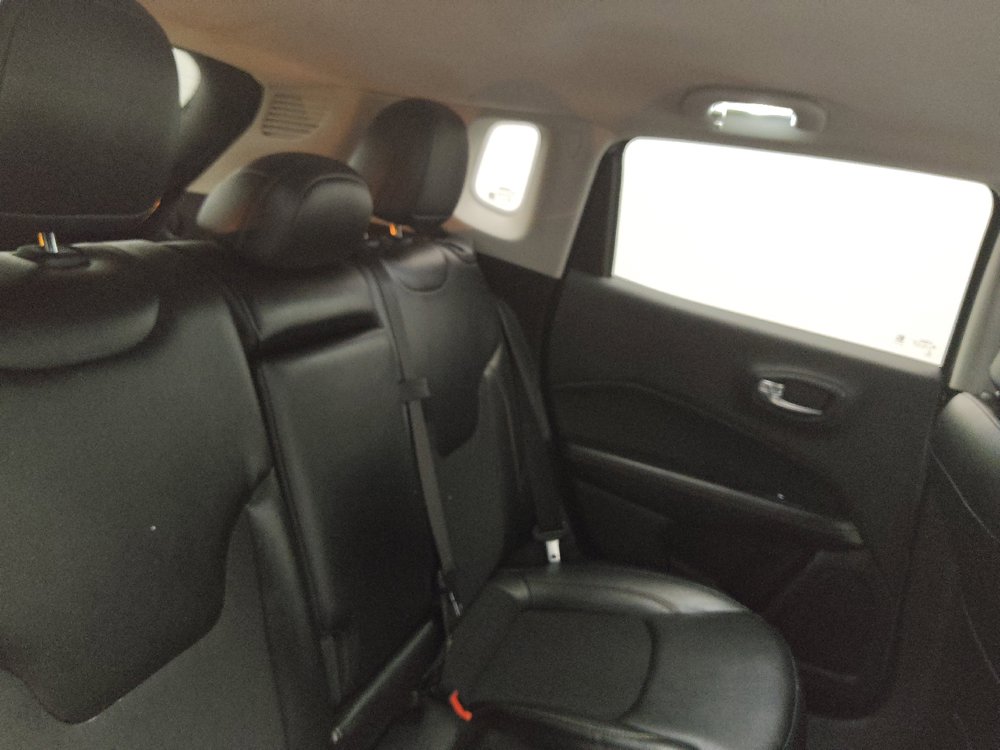Used 2020 Jeep Compass Latitude w/ Popular Equipment Group FWD image 19