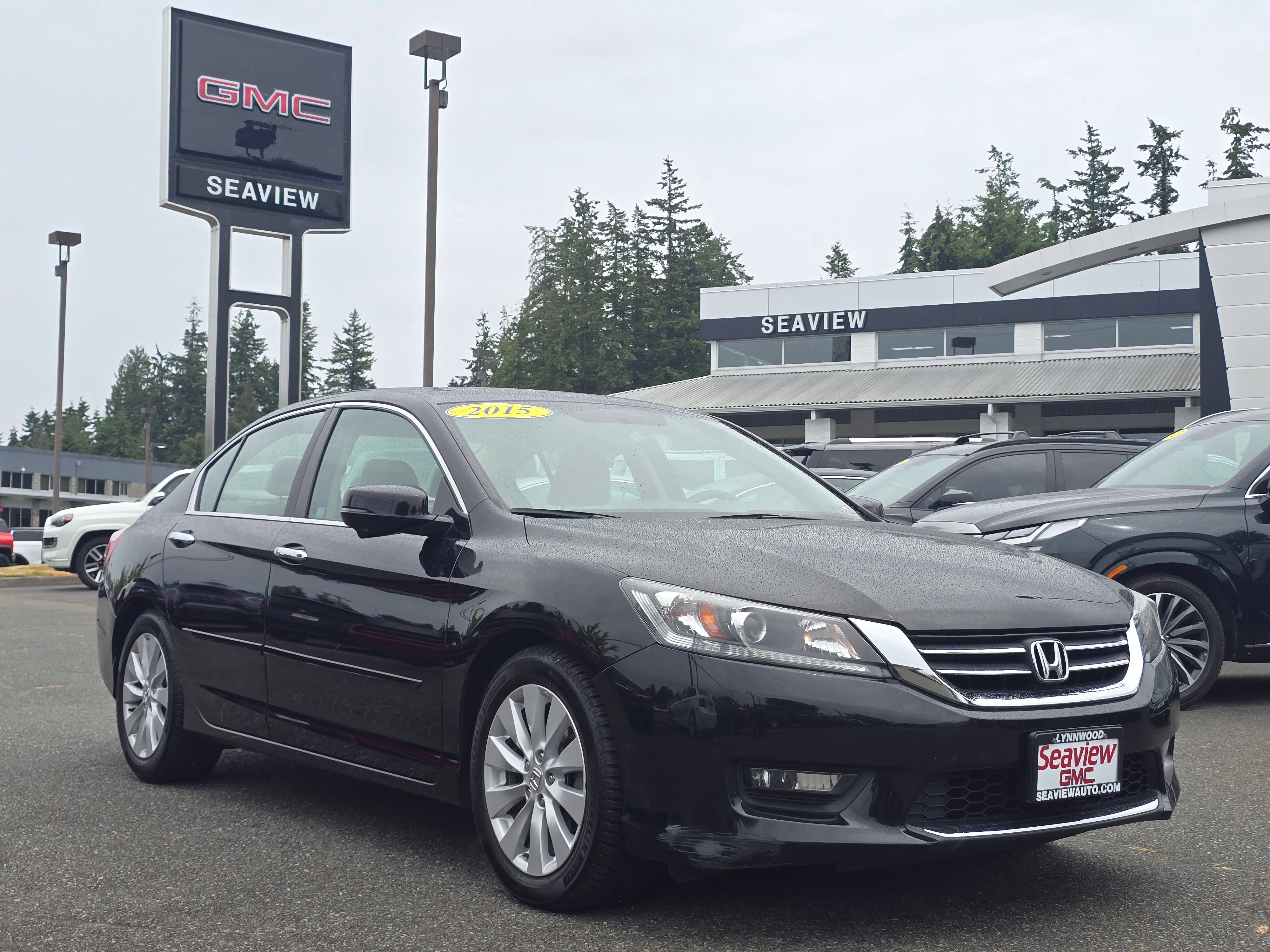 Used 2015 Honda Accord EX image 1