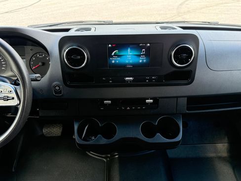 Used 2020 Mercedes-Benz Sprinter 1500 w/ Driver Convenience Package image 16