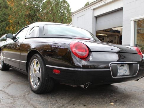 Used 2003 Ford Thunderbird image 16