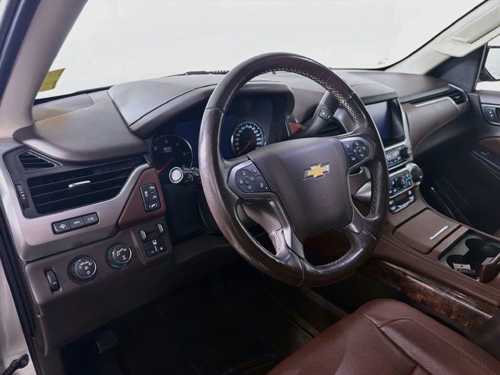 Used 2017 Chevrolet Suburban Premier AWD/4WD image 10