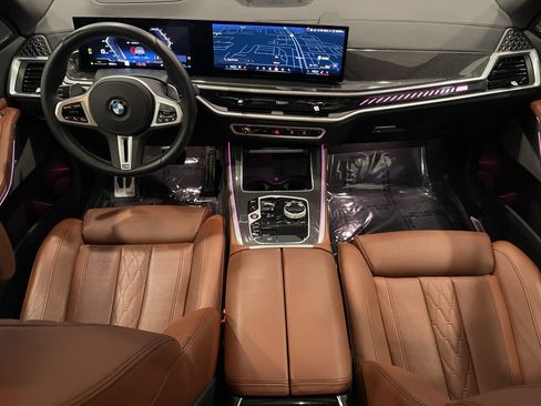 Used 2025 BMW X5 M60i w/ Executive Package image 16