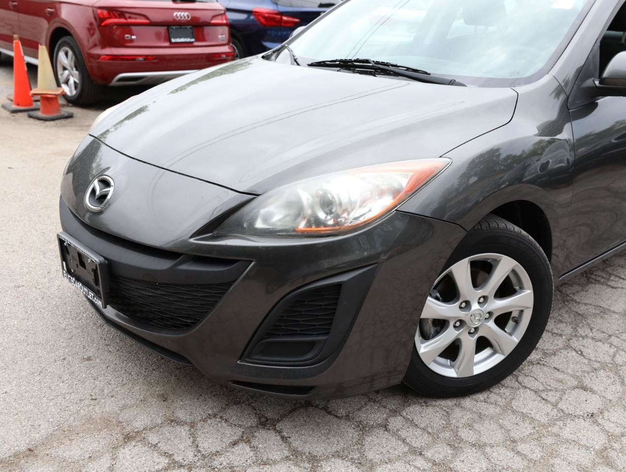 Used 2010 MAZDA MAZDA3 i Touring FWD image 2