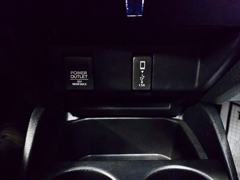 Used 2018 Honda Fit EX image 31