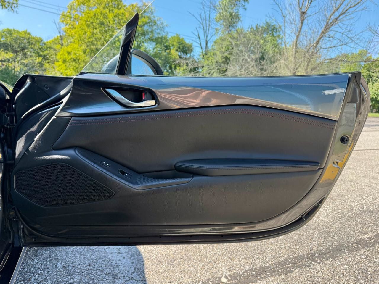 Used 2017 MAZDA MX-5 Miata RF Grand Touring RWD image 25
