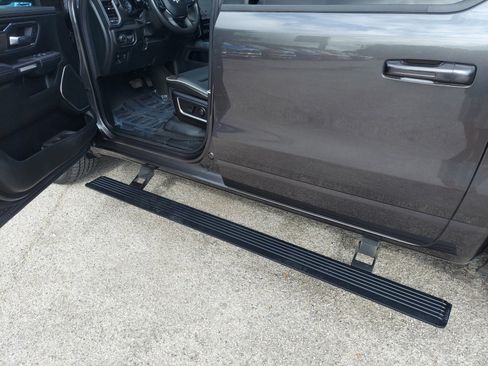 Certified 2024 RAM 1500 Laramie image 34