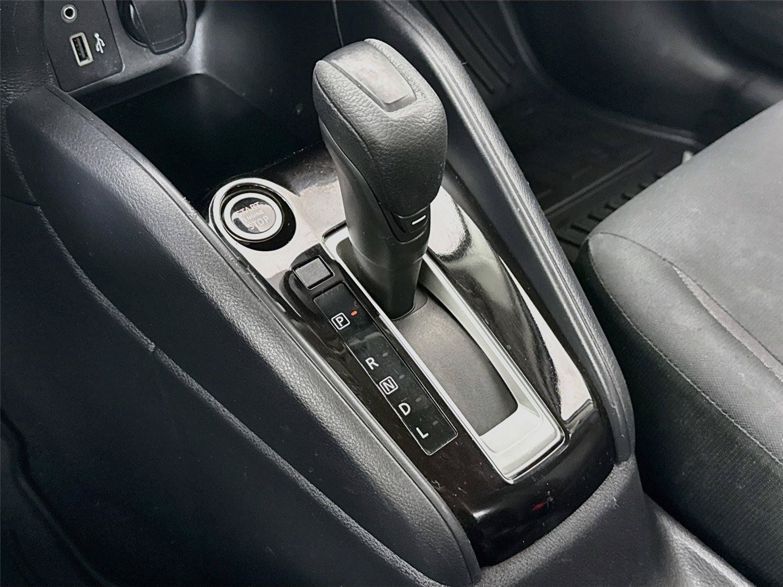 Used 2020 Nissan Versa S FWD image 24