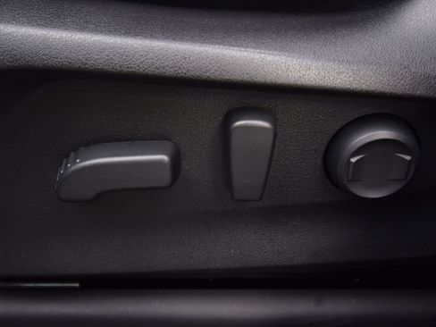 Used 2021 Subaru Ascent Limited w/ Technology Package image 28