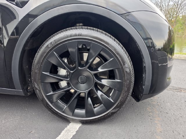Used 2020 Tesla Model Y Long Range AWD/4WD image 5