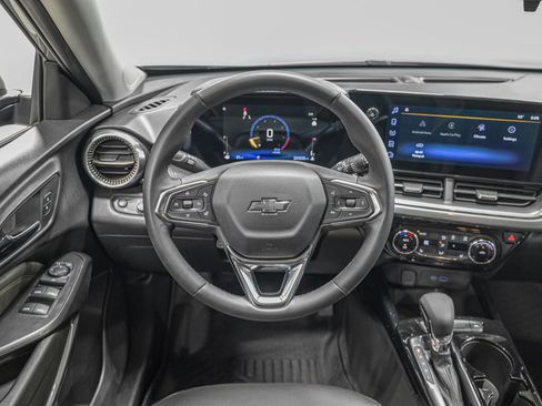 Used 2025 Chevrolet Trax ACTIV w/ Driver Confidence Package image 18