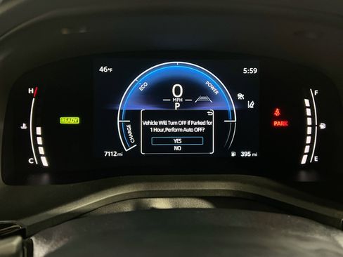 Used 2025 Toyota Camry SE image 21