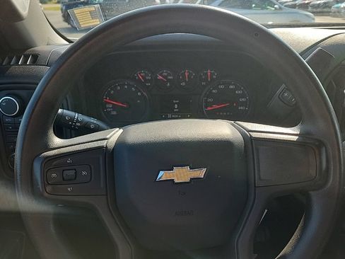 Used 2020 Chevrolet Silverado 1500 Custom w/ Custom Value Package AWD/4WD image 12