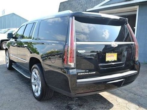 Used 2015 Cadillac Escalade ESV Luxury AWD/4WD image 8