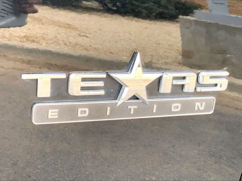 Used 2022 Chevrolet Silverado 1500 LT RWD image 9