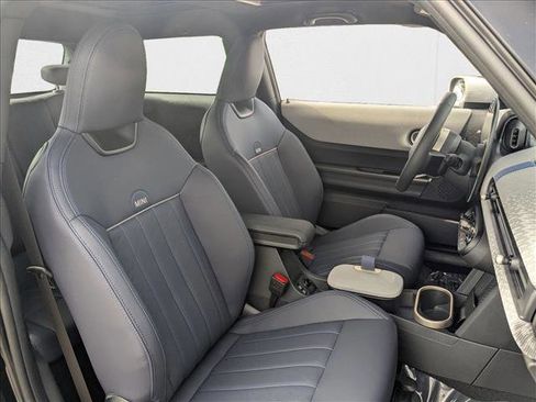 Certified 2025 MINI Cooper S image 19