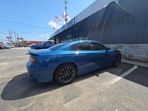 Used 2023 Dodge Charger R/T w/ Plus Group RWD image 3