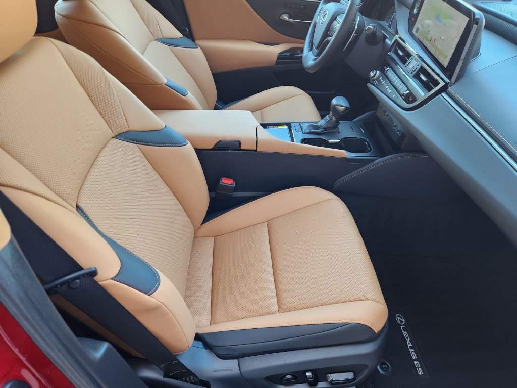 Certified 2025 Lexus ES 350 w/ Premium Package FWD image 14