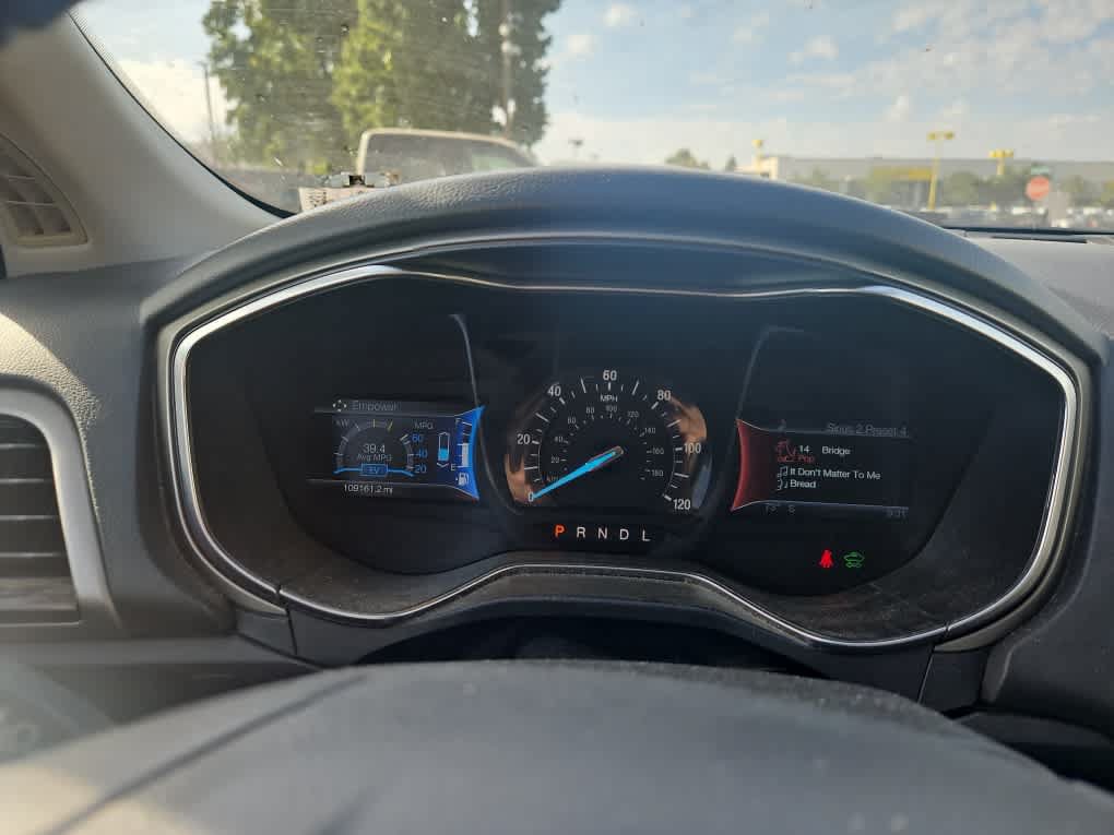 Used 2013 Ford Fusion SE FWD image 19