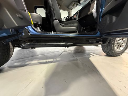 Used 2013 Toyota FJ Cruiser 4WD w/ Convenience Pkg image 33