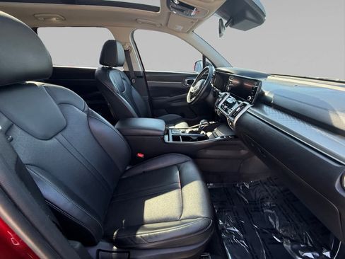 Used 2023 Kia Sorento S w/ Panoramic Sunroof Package image 15