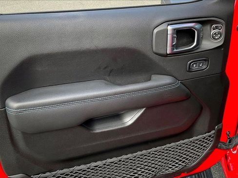 Certified 2022 Jeep Wrangler Unlimited Rubicon 4xe w/ Cold Weather Group image 27