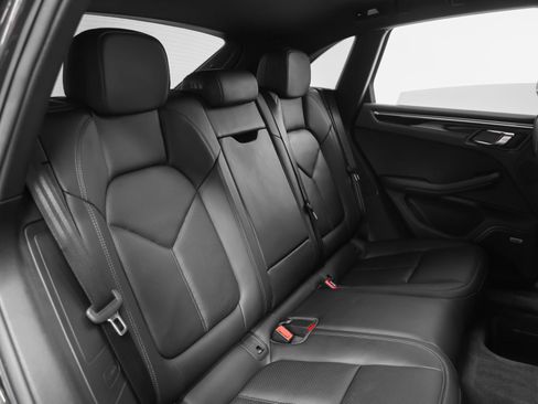 Certified 2020 Porsche Macan S AWD/4WD image 23