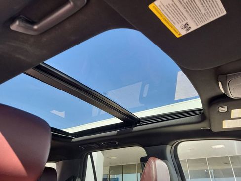 Used 2024 Ford Expedition Max Limited image 19